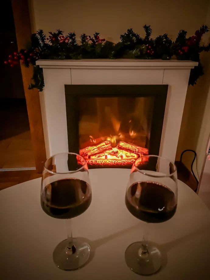 Zimsko veče uz kamin u apartmanu