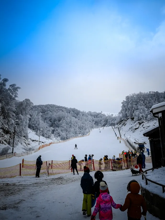 Dno ski staze Junior pod injem